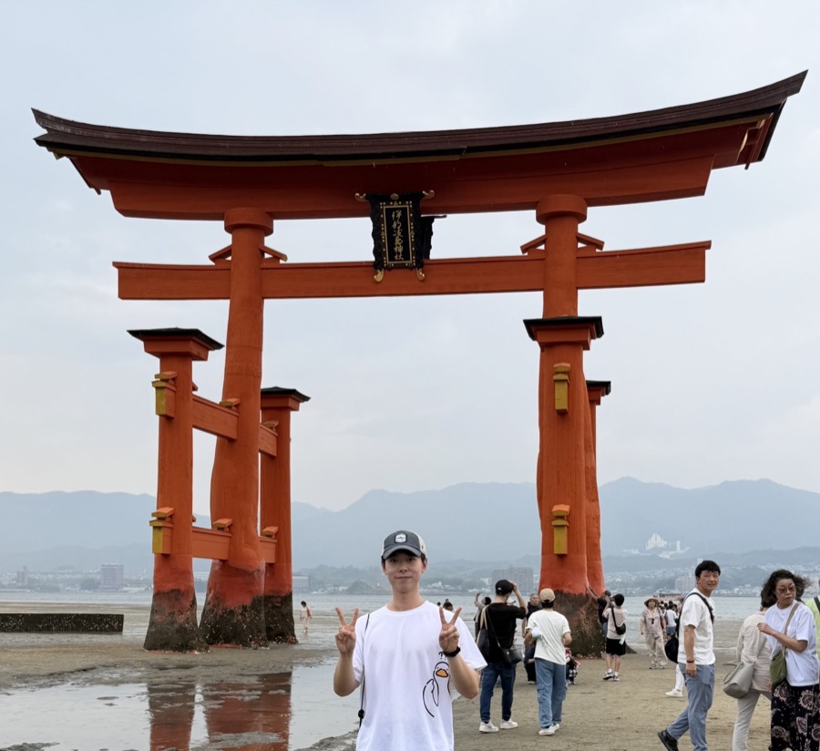 Visiting Itsukushima Shrine in Hiroshima