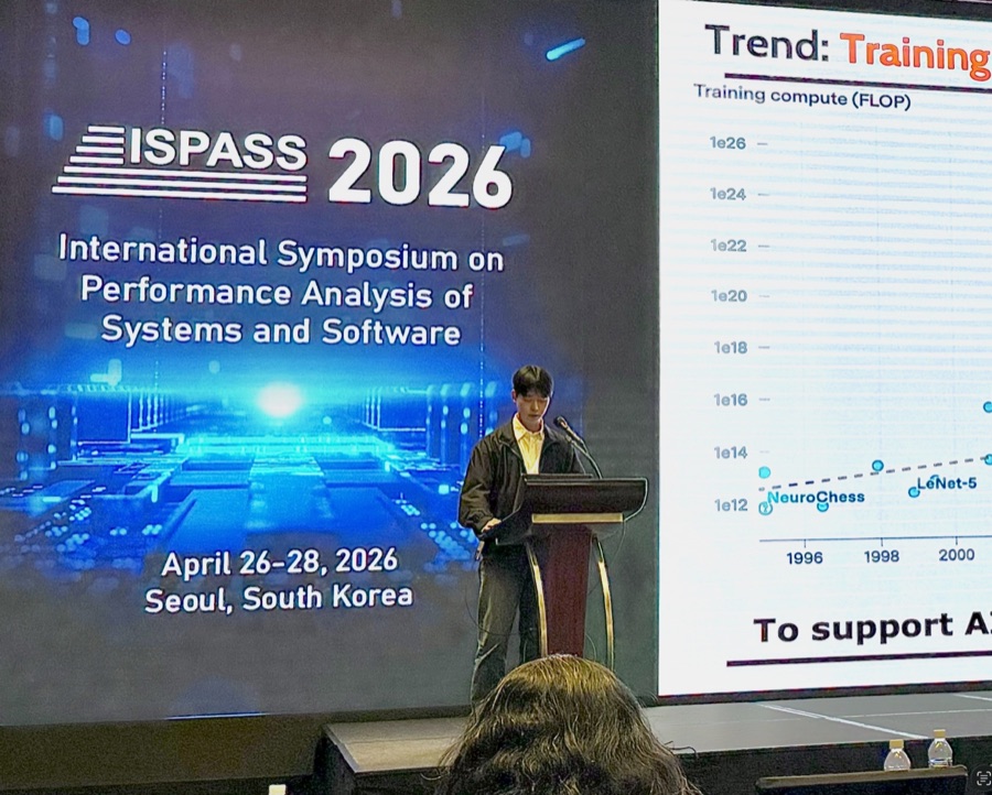 Mingyu Lee presenting at ISPASS 2026